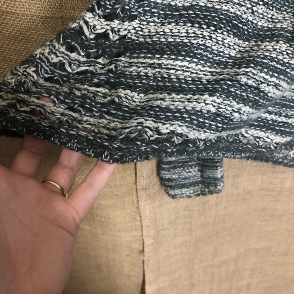 Paper Crane Sweater SZ L Fuzzy Cozy Cutout Detail - Picture 5 of 8